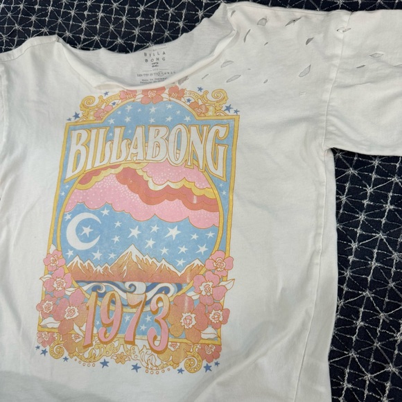 1973 Tee Shirt. Billabong Small Fresh Distressed - Picture 8 of 10